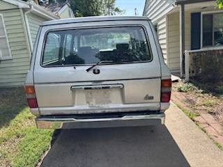 Unknown-Toyoto-land-cruiser-1985-silver-14