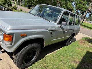 Unknown-Toyoto-land-cruiser-1985-silver-2