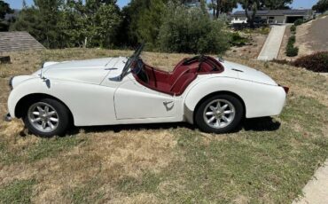 Unknown-Tr3-1960-White-Red-3
