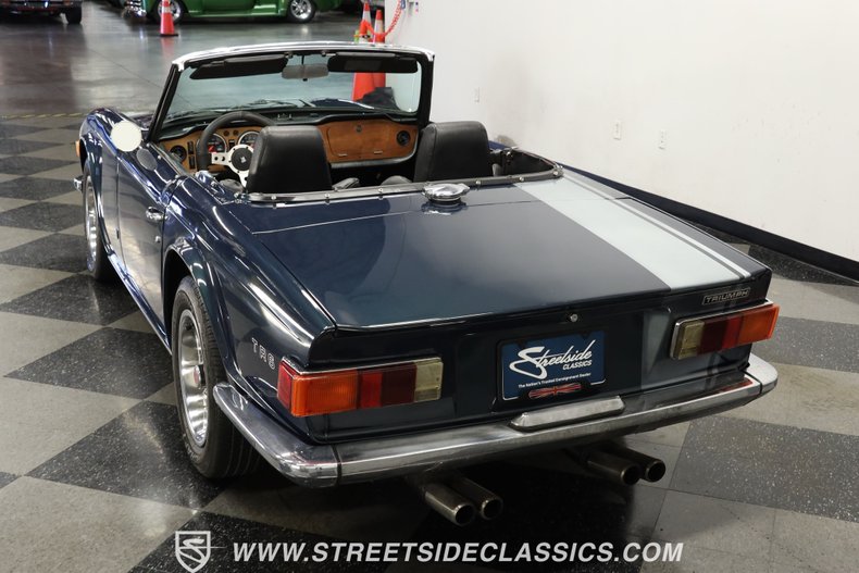 Unknown-Tr6-1972-British-Racing-Green-Black-16