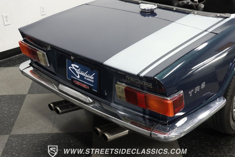 Unknown-Tr6-1972-British-Racing-Green-Black-17