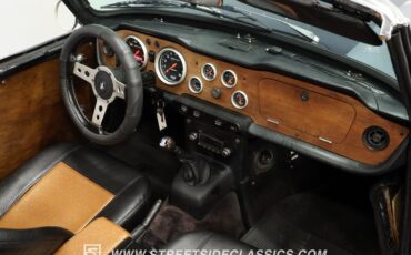 Unknown-Tr6-1972-British-Racing-Green-Black-19