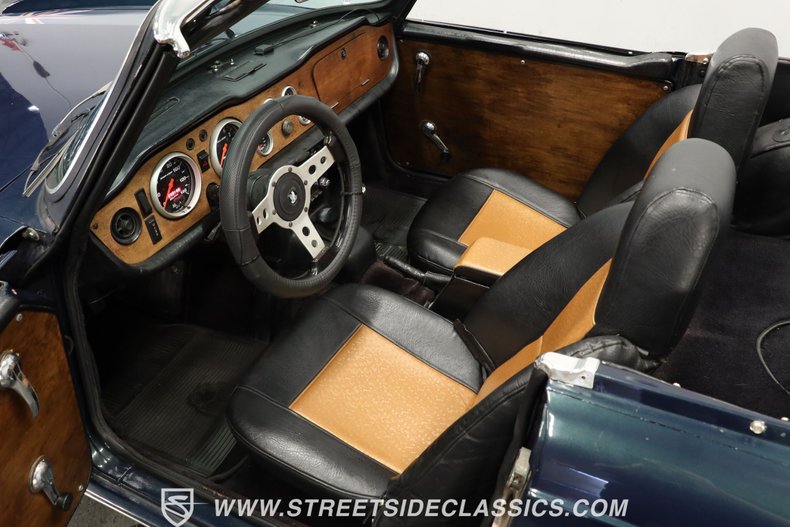 Unknown-Tr6-1972-British-Racing-Green-Black-2