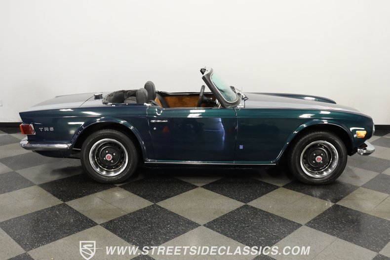 Unknown-Tr6-1972-British-Racing-Green-Black-23