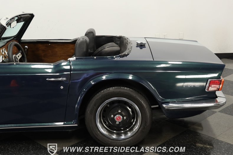 Unknown-Tr6-1972-British-Racing-Green-Black-28