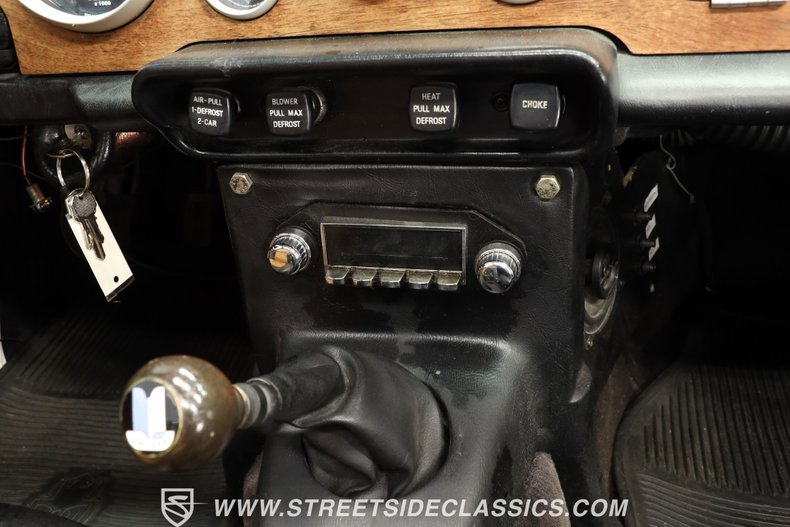 Unknown-Tr6-1972-British-Racing-Green-Black-37