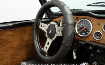 Unknown-Tr6-1972-British-Racing-Green-Black-48