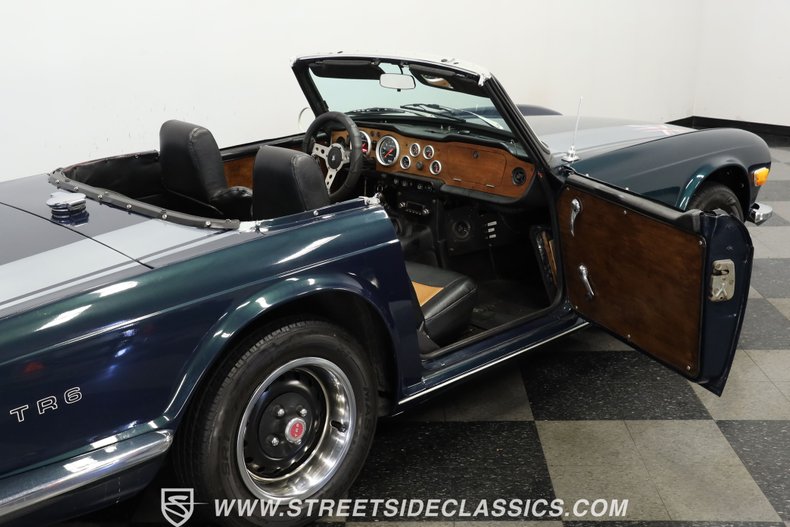Unknown-Tr6-1972-British-Racing-Green-Black-49