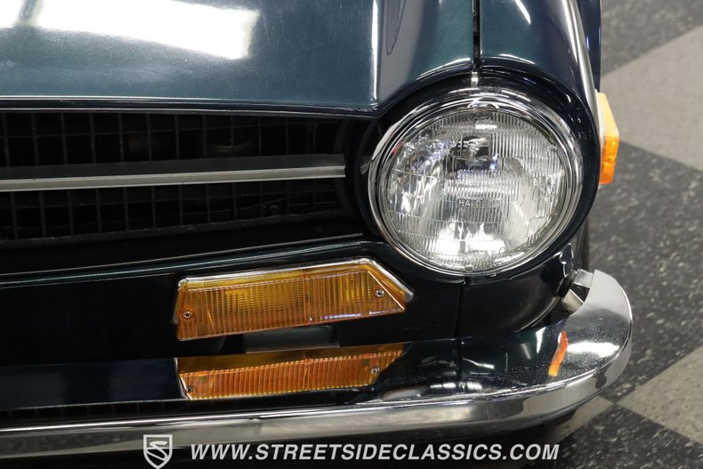 Unknown-Tr6-1972-British-Racing-Green-Black-5