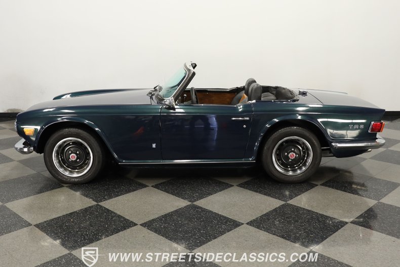 Unknown-Tr6-1972-British-Racing-Green-Black