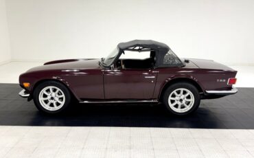 Unknown-Tr6-1972-Maroon-Black-1