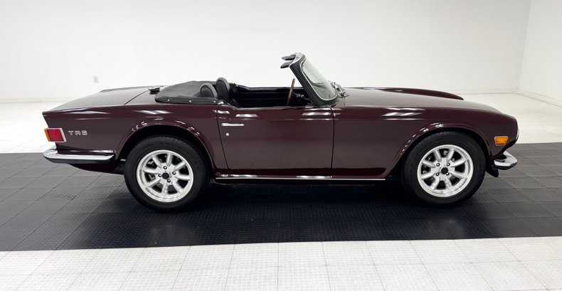 Unknown-Tr6-1972-Maroon-Black-10