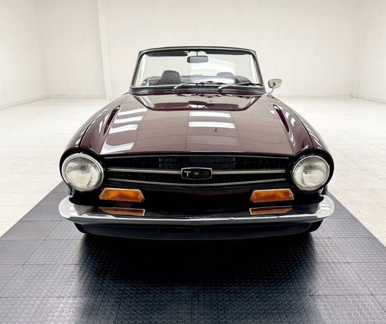 Unknown-Tr6-1972-Maroon-Black-12