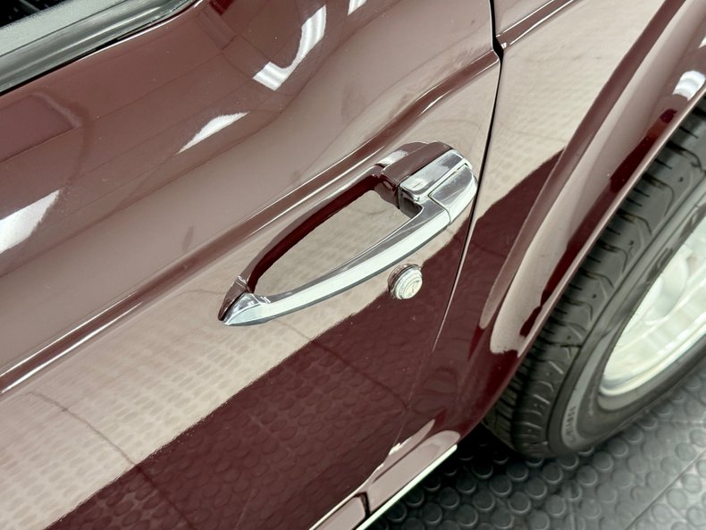 Unknown-Tr6-1972-Maroon-Black-18