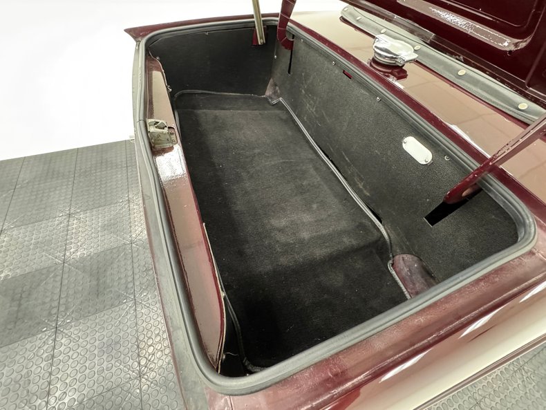 Unknown-Tr6-1972-Maroon-Black-32