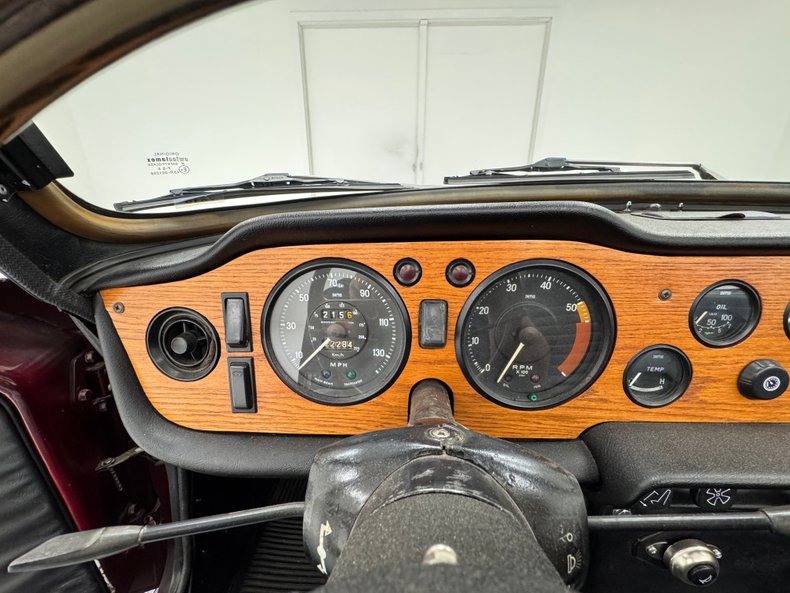 Unknown-Tr6-1972-Maroon-Black-38