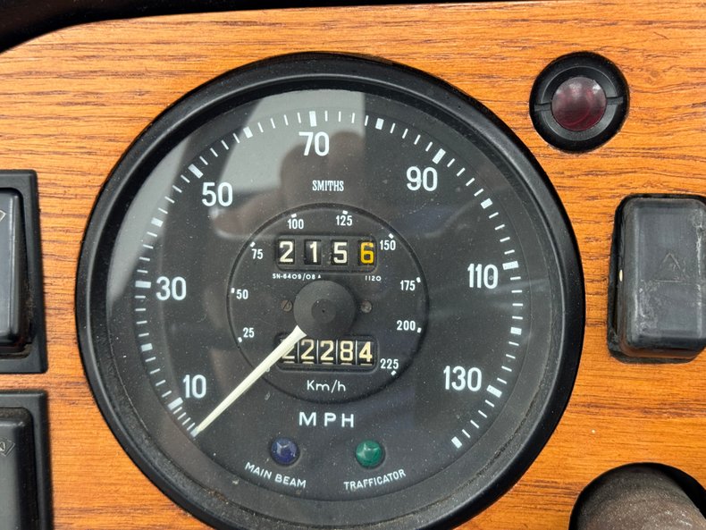 Unknown-Tr6-1972-Maroon-Black-39