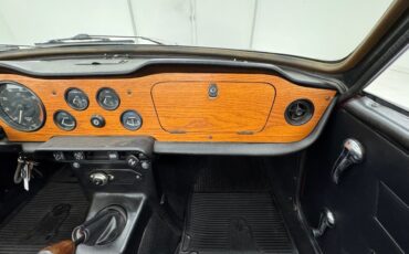 Unknown-Tr6-1972-Maroon-Black-41