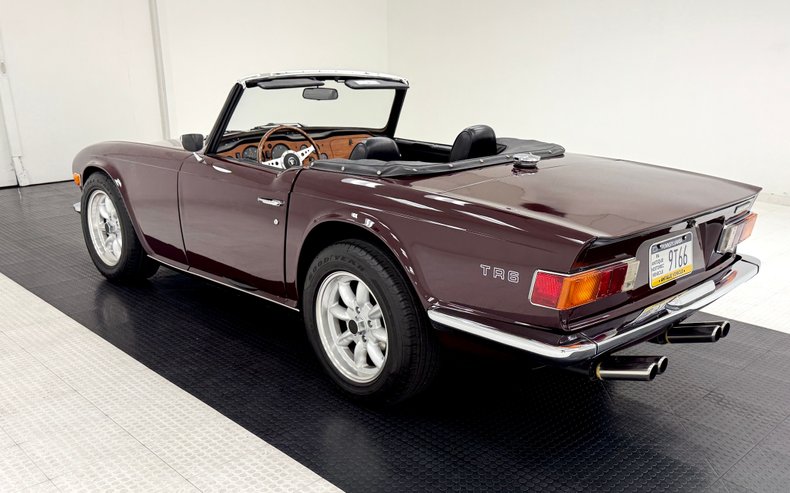 Unknown-Tr6-1972-Maroon-Black-6