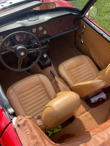 Unknown-Tr6-1972-Red-Tan-6