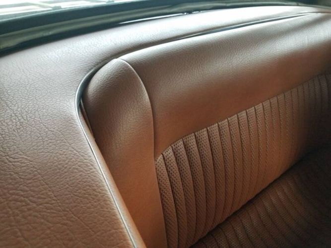 Unknown-Tr6-1973-Maroon-Tan-1