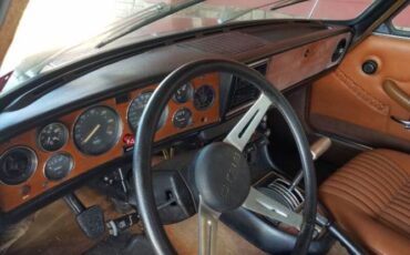 Unknown-Tr6-1973-Maroon-Tan-10