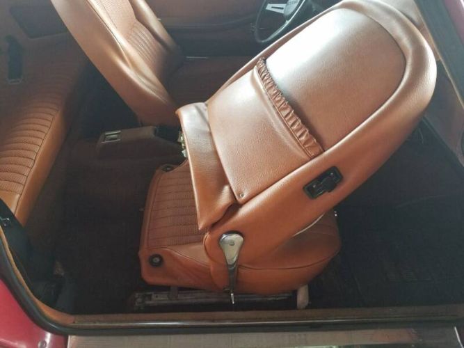 Unknown-Tr6-1973-Maroon-Tan-4