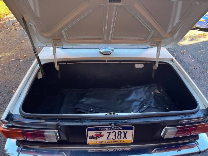 Unknown-Tr6-1973-White-5