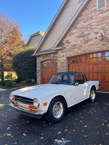 Unknown-Tr6-1973-White