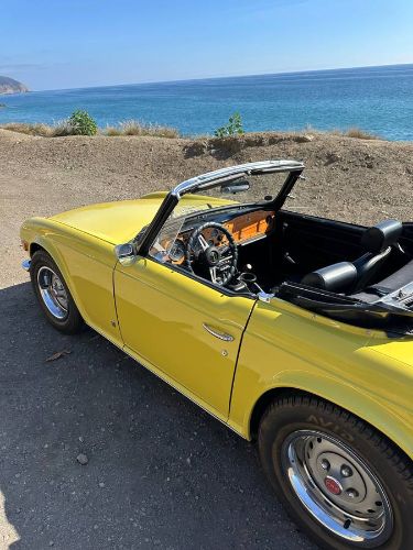 Unknown-Tr6-1973-Yellow-Black-1
