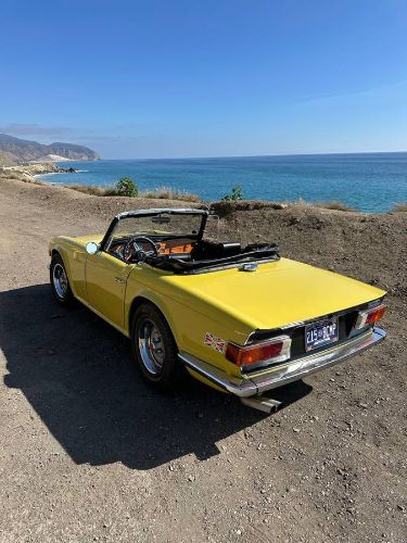 Unknown-Tr6-1973-Yellow-Black-11
