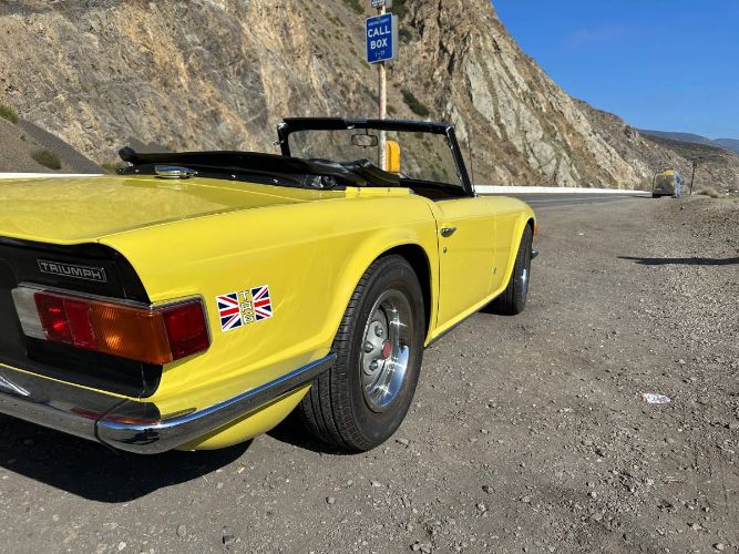 Unknown-Tr6-1973-Yellow-Black-18