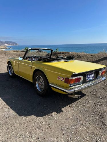 Unknown-Tr6-1973-Yellow-Black-2