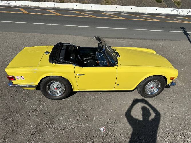 Unknown-Tr6-1973-Yellow-Black-9