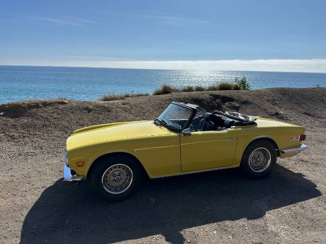 Unknown-Tr6-1973-Yellow-Black