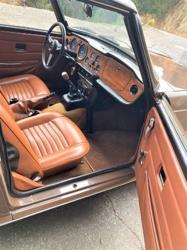 Unknown-Tr6-1974-British-Leyland-brow-10