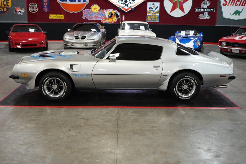 Unknown-Trans-am-1975-Silver-Black-11