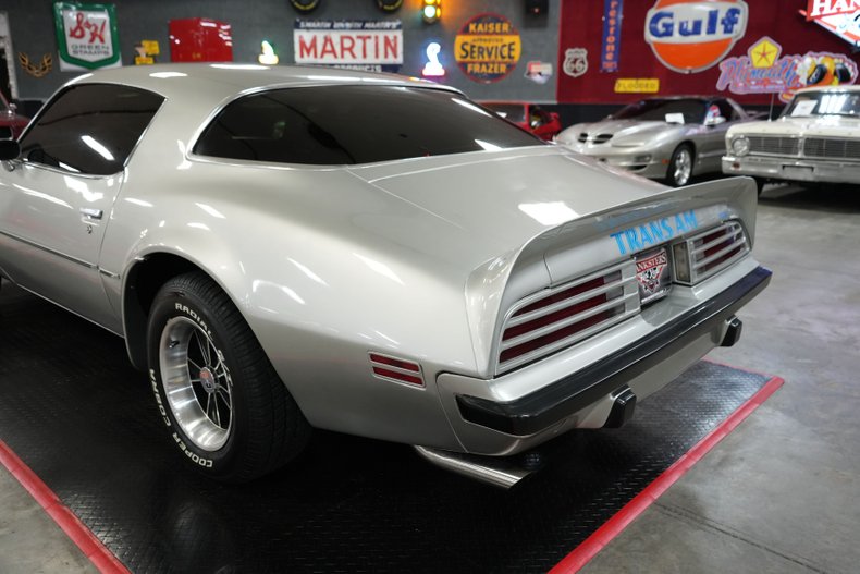 Unknown-Trans-am-1975-Silver-Black-39