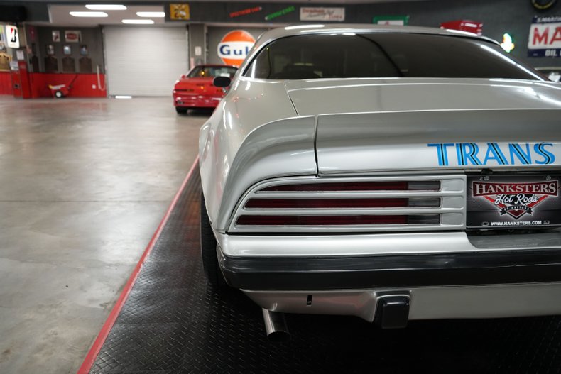 Unknown-Trans-am-1975-Silver-Black-40