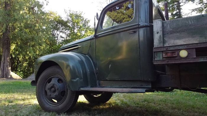 Unknown-Truck-1946-Green-10