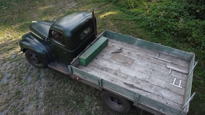 Unknown-Truck-1946-Green-14
