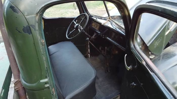 Unknown-Truck-1946-Green-21
