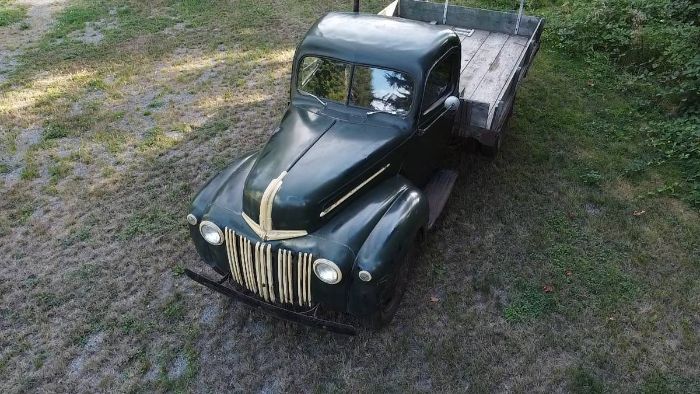 Unknown-Truck-1946-Green-9