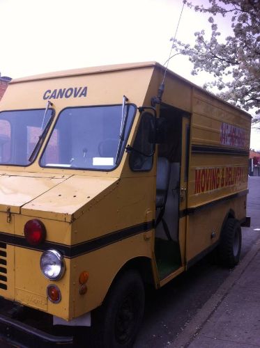 Unknown-Truck-1971-Yellow