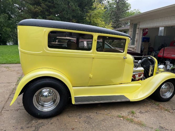 Unknown-Tudor-1929-Yellow