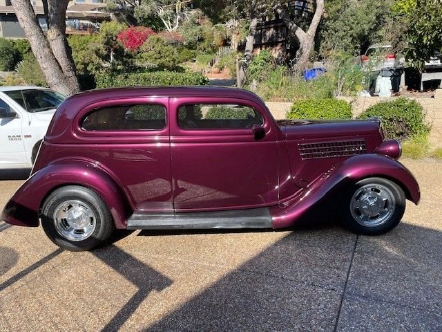 Unknown-Tudor-1935-purple-tan-8