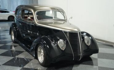 Unknown-Tudor-1937-Black-Caramel-1