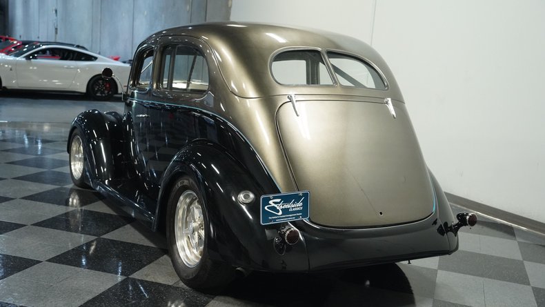 Unknown-Tudor-1937-Black-Caramel-14