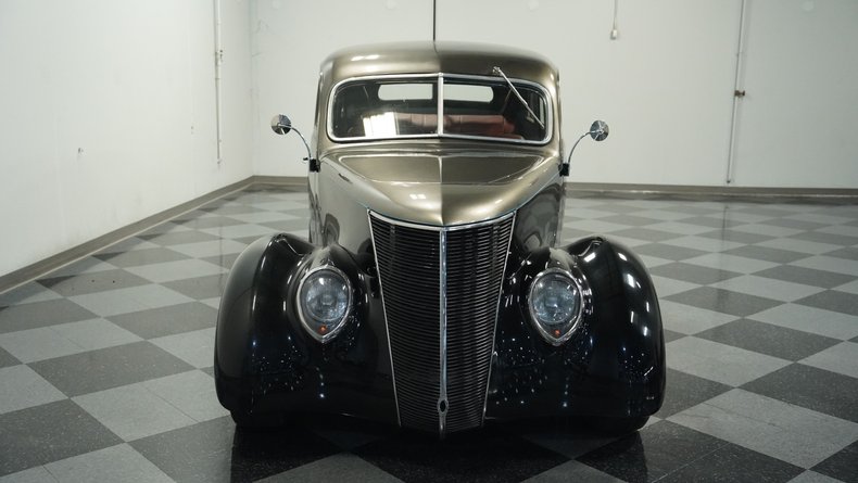 Unknown-Tudor-1937-Black-Caramel-17