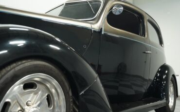 Unknown-Tudor-1937-Black-Caramel-21